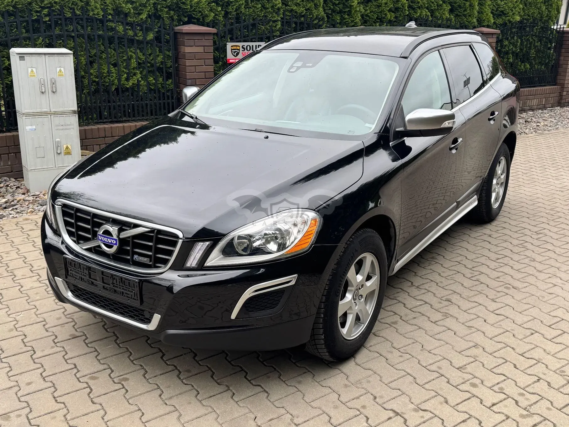 Volvo XC60 I 2.4D AWD R-Design 2011