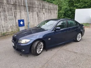 BMW 3 Series E90/E91/E92/E93 320d xDrive 2011