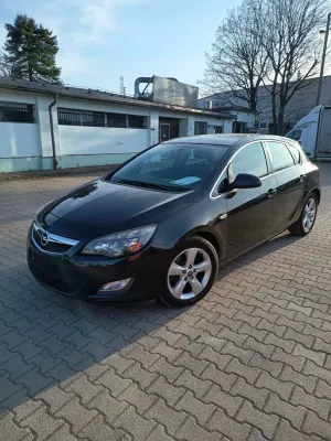 Opel Astra J 1.7 CDTI Cosmo S&S 2012