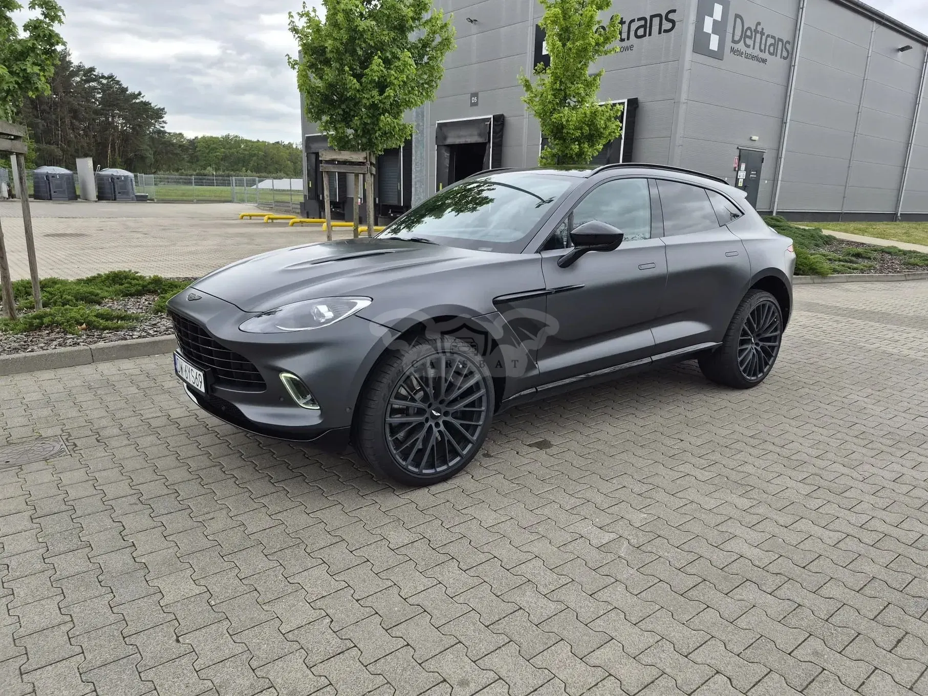 Aston Martin DBX 2023