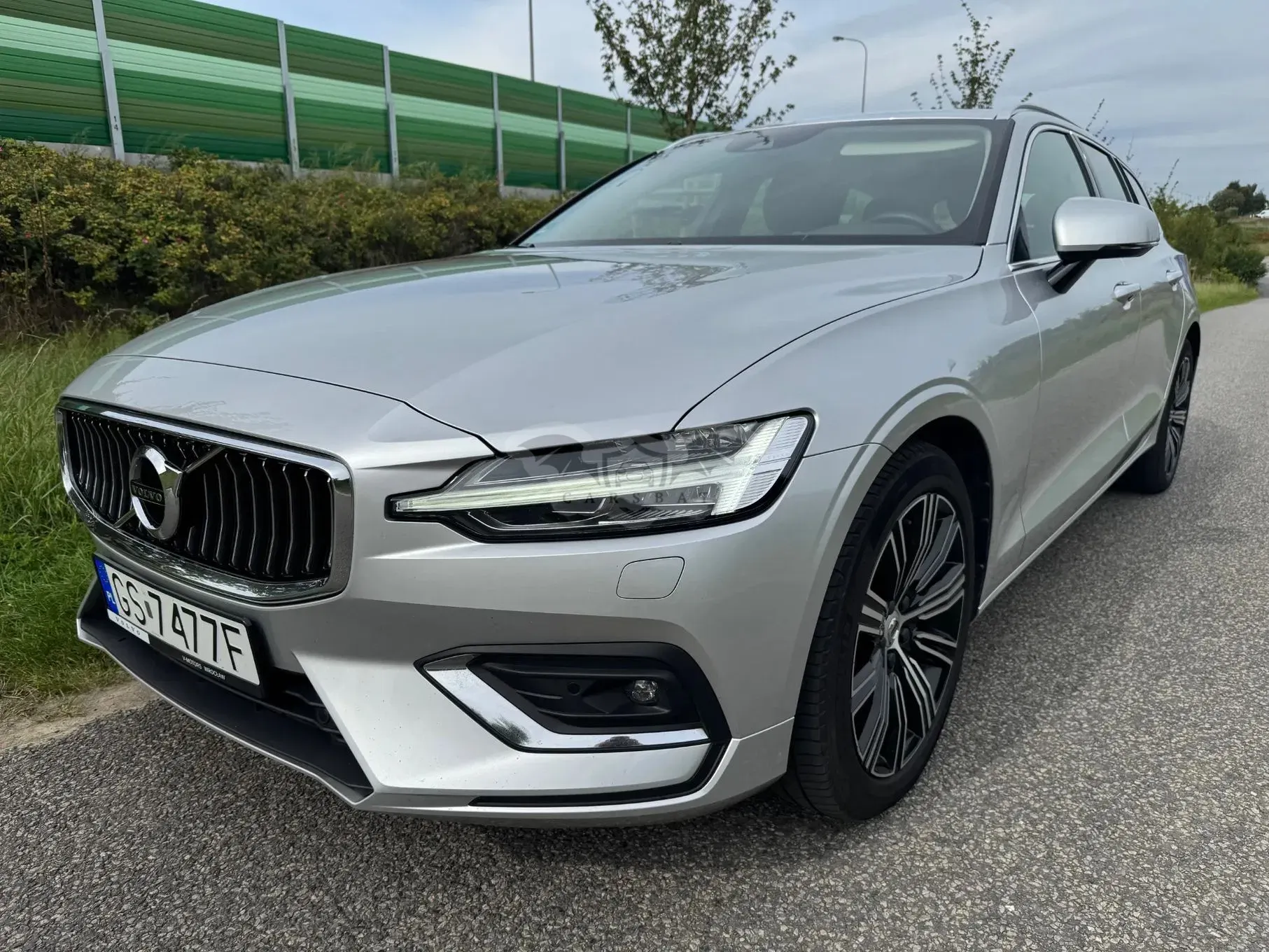 Volvo V60 II B4 D Geartronic Inscription 2021
