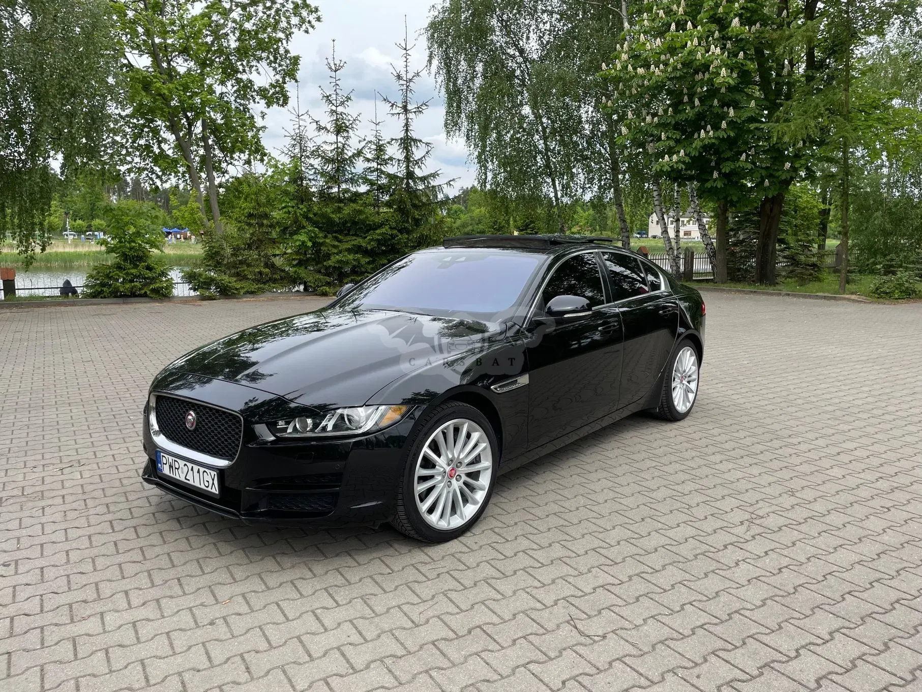Jaguar XE 30t AWD Portfolio 2019