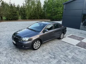 Toyota Avensis II 2.0 D-4D Premium 2007