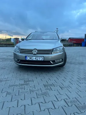 Volkswagen Passat B7 2.0 TDI DPF Highline 2012