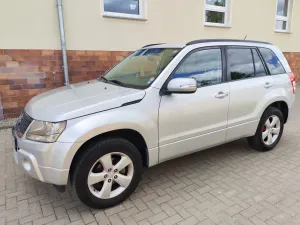 Suzuki Grand Vitara II 2.4 Premium 2010