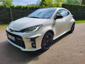 Toyota Yaris 1.6 Dynamic 2023
