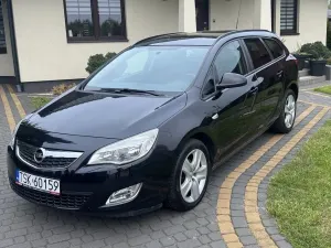 Opel Astra J 1.4 Turbo 2011