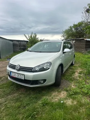 Volkswagen Golf VI 1.6 TDI Comfortline 2010