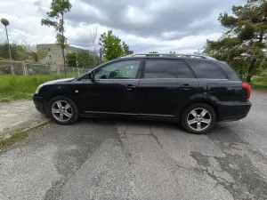 Toyota Avensis II 2004