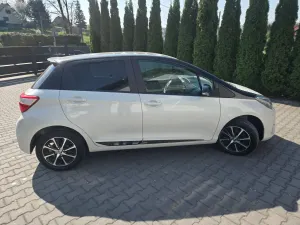 Toyota Yaris IV 1.5 Premium 2019