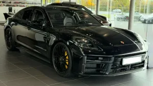 Porsche Panamera GTS 2025