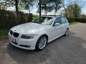 BMW 3 Series E90/E91/E92/E93 318i Edition Exclusive 2010