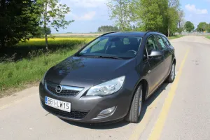Opel Astra J 2012