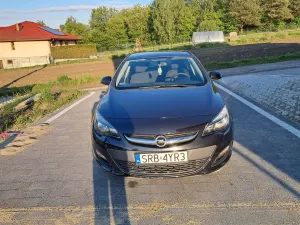 Opel Astra J 1.6 Essentia 2012