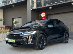 Tesla Model X 2019