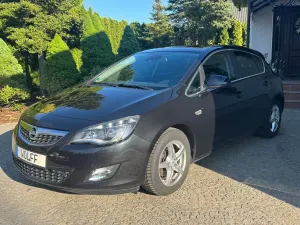 Opel Astra J 1.6 Turbo Sport 2011
