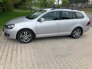 Volkswagen Golf VI 1.6 TDI Comfortline 2010