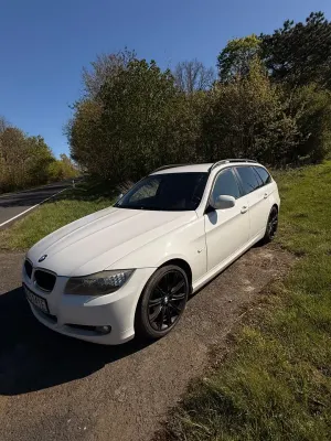 BMW 3 Series E90/E91/E92/E93 318i 2009