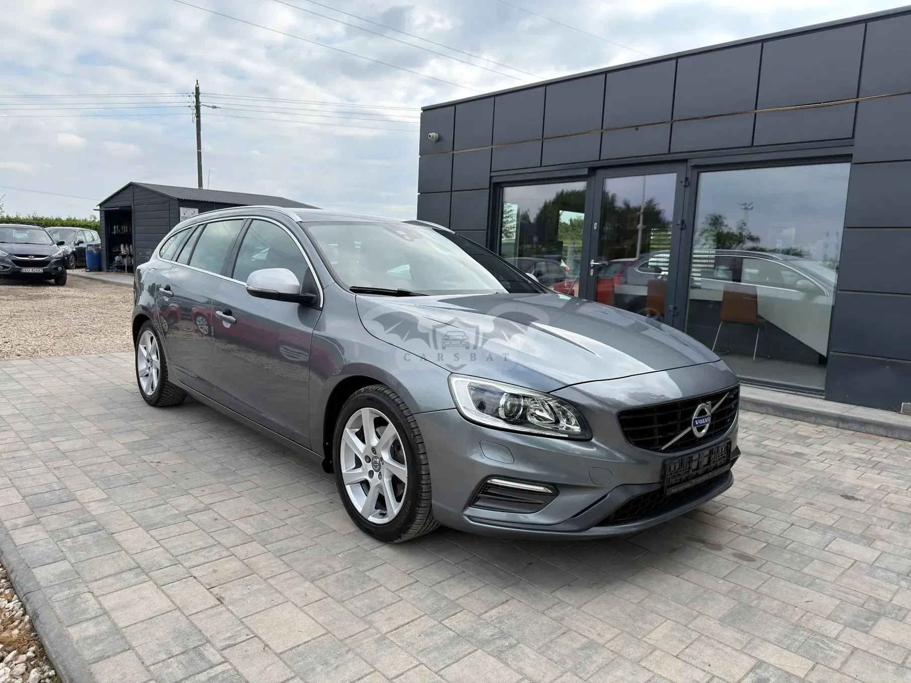 Volvo V60 I D3 Drive-E R-Design Momentum 2016