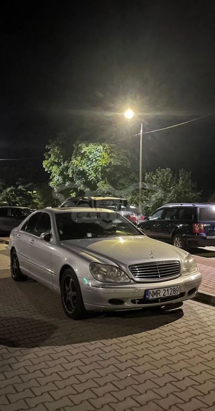Mercedes-Benz S W220 2001