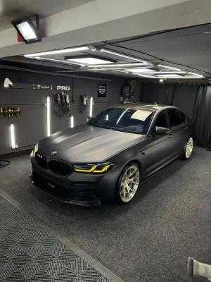 BMW M5 Standard 2018