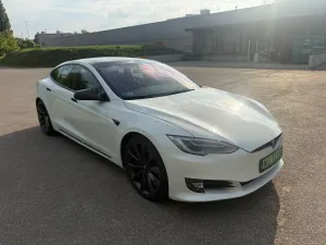 Tesla Model S 2017
