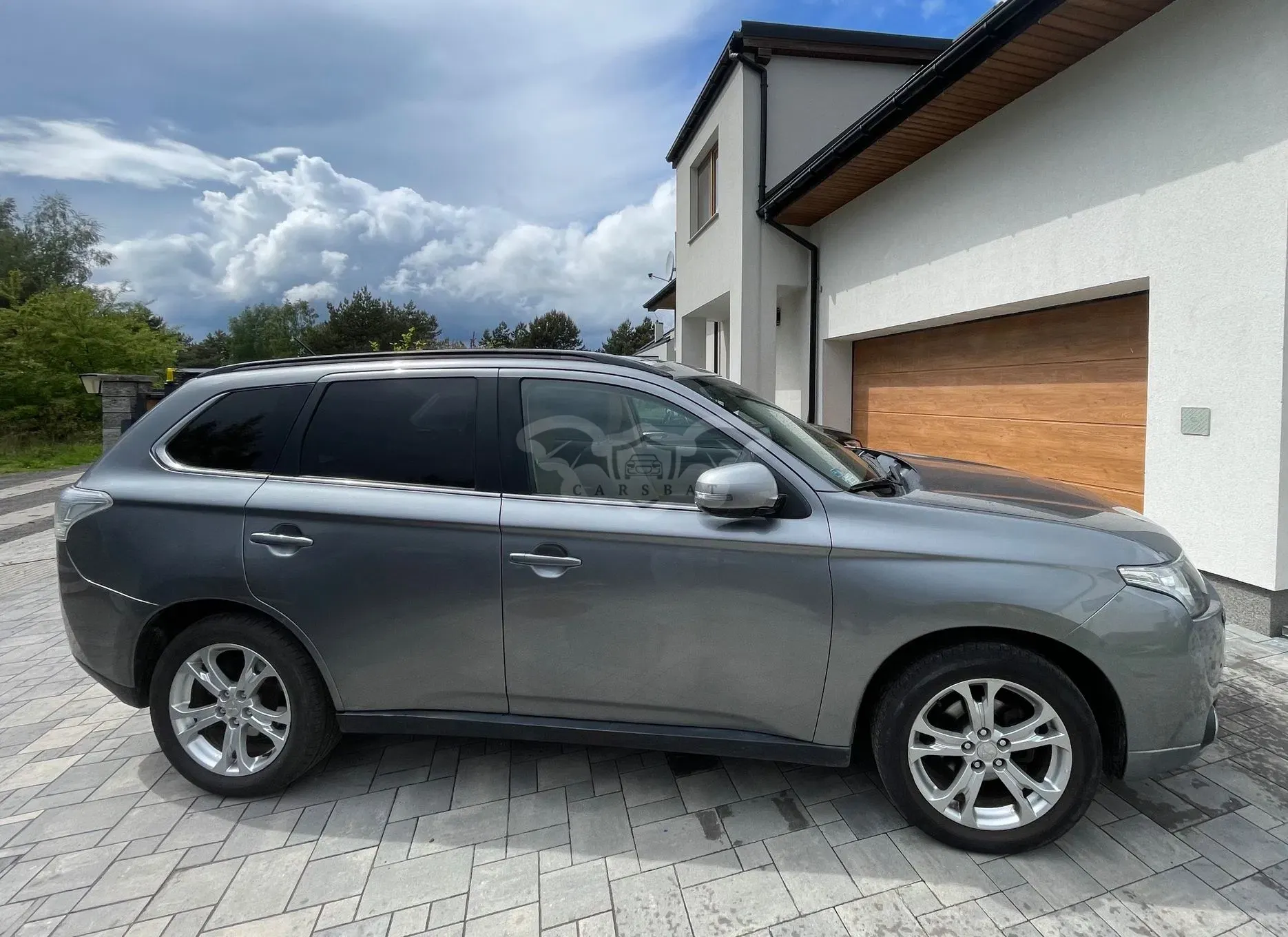 Mitsubishi Outlander III 2.0 Instyle Navi 2012
