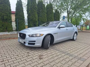 Jaguar XE 2.0 T Portfolio 2017