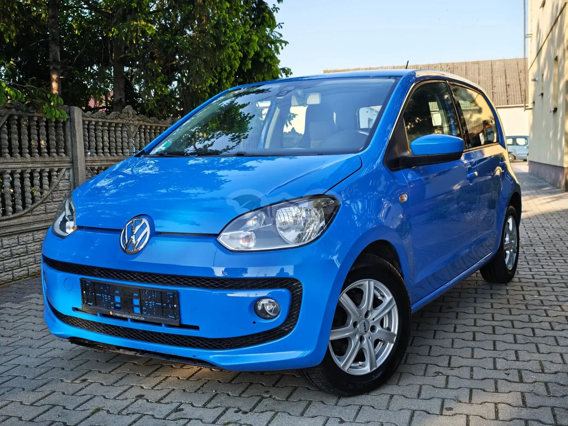 Volkswagen Up! BlueMotion Technology cup 2014