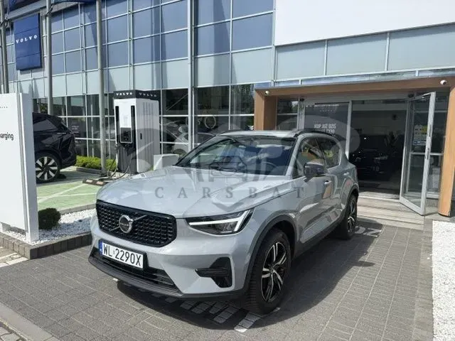 Volvo XC40 B3 Plus Dark 2025
