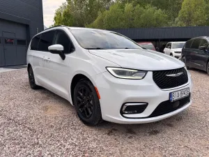 Chrysler Pacifica 2023
