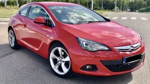 Opel Astra J 1.4 T Sport S&S 2012