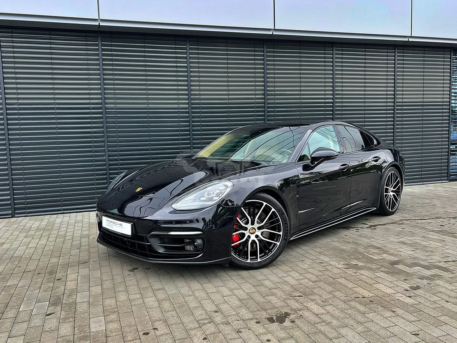 Porsche Panamera 2023