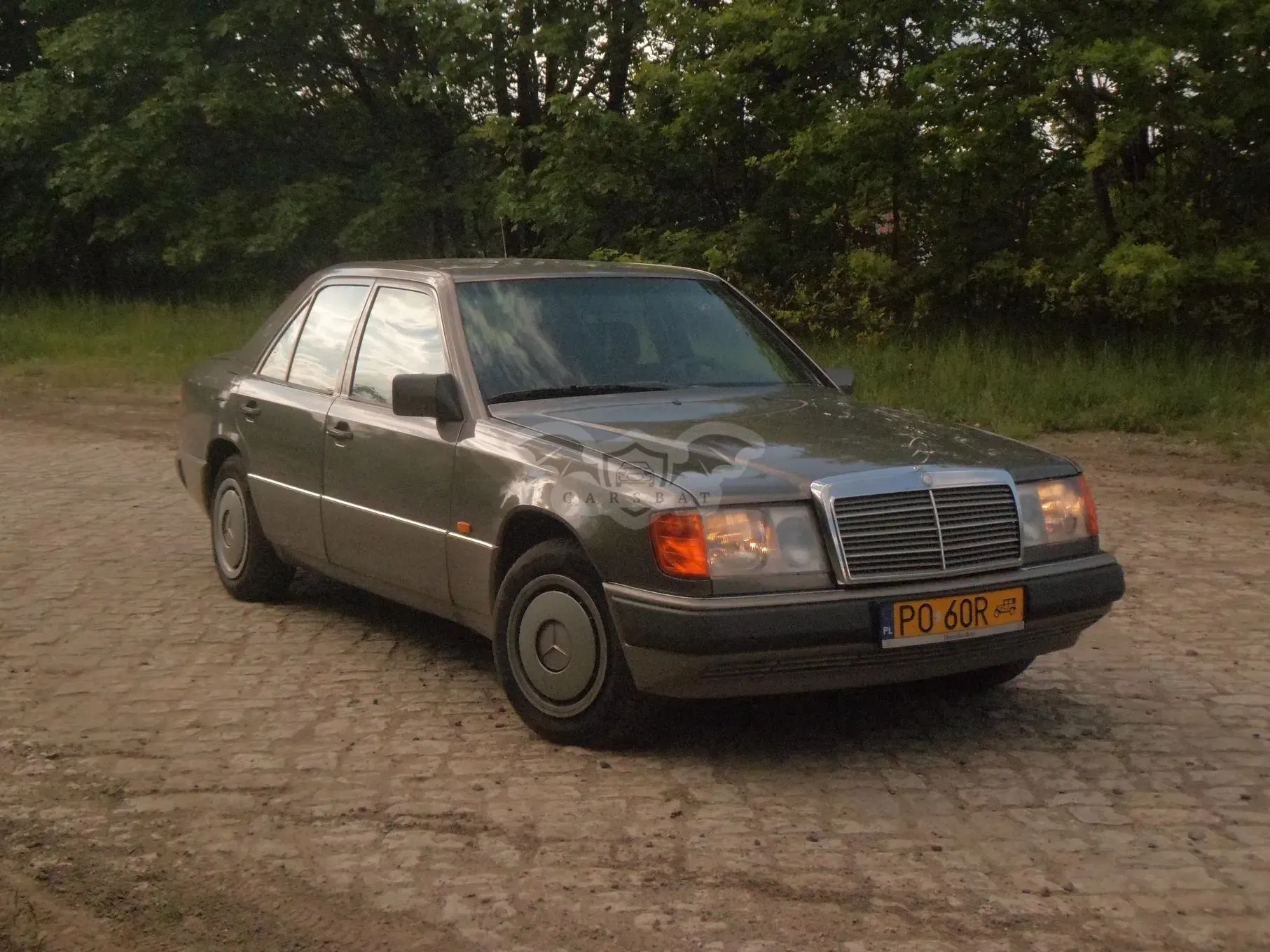 Mercedes-Benz E 1991