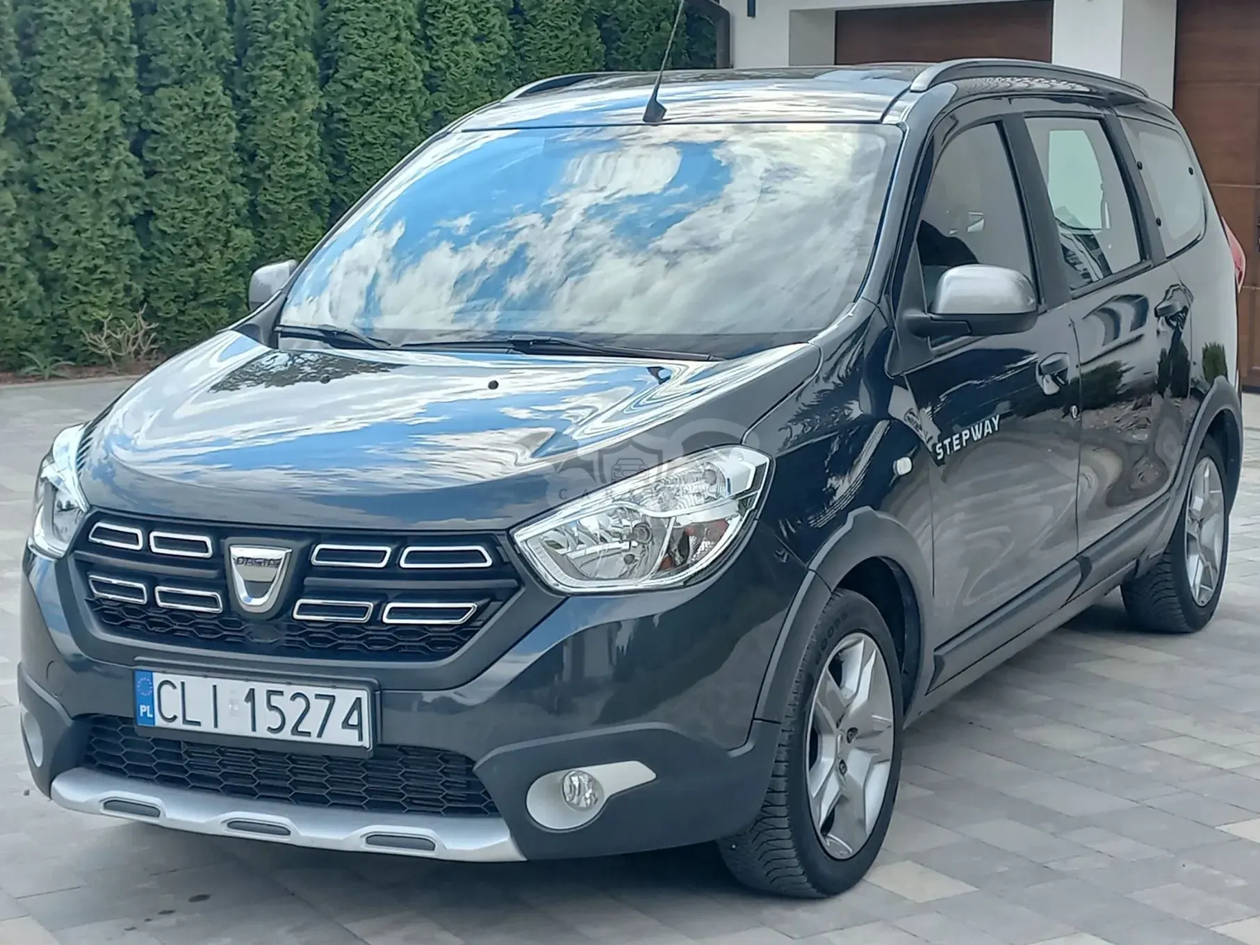 Dacia Lodgy Blue dCi 115 (7-Sitzer) Stepway 2022