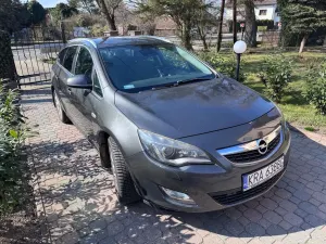 Opel Astra J 1.7 CDTI Cosmo 2011