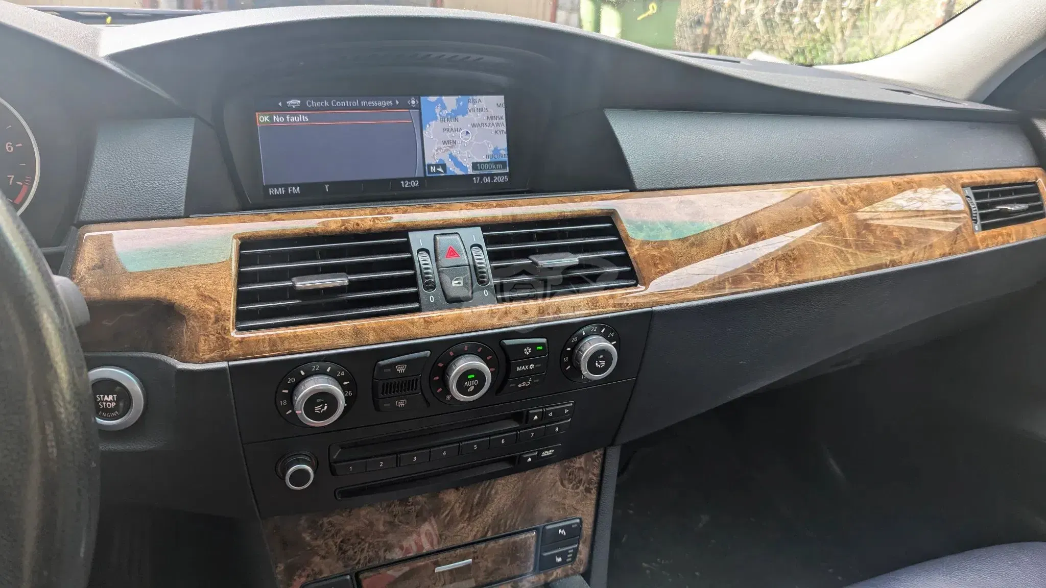 BMW 5 Series E60/E61 525xi 2008