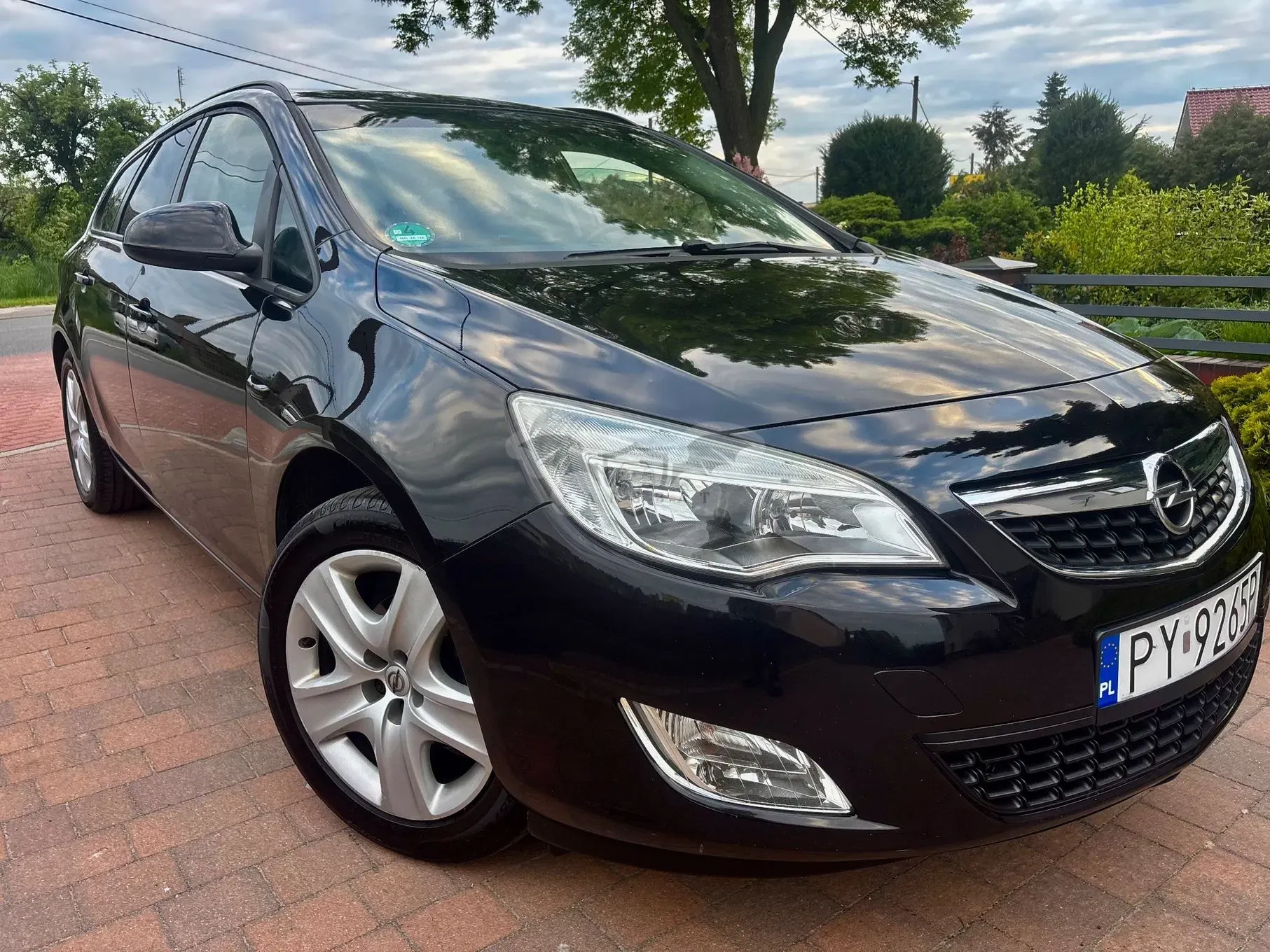 Opel Astra J 1.4 Turbo 2011