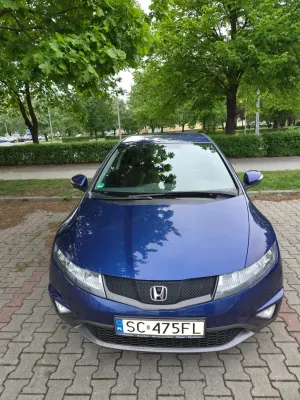 Honda Civic VIII 1.4 Base / S 2011