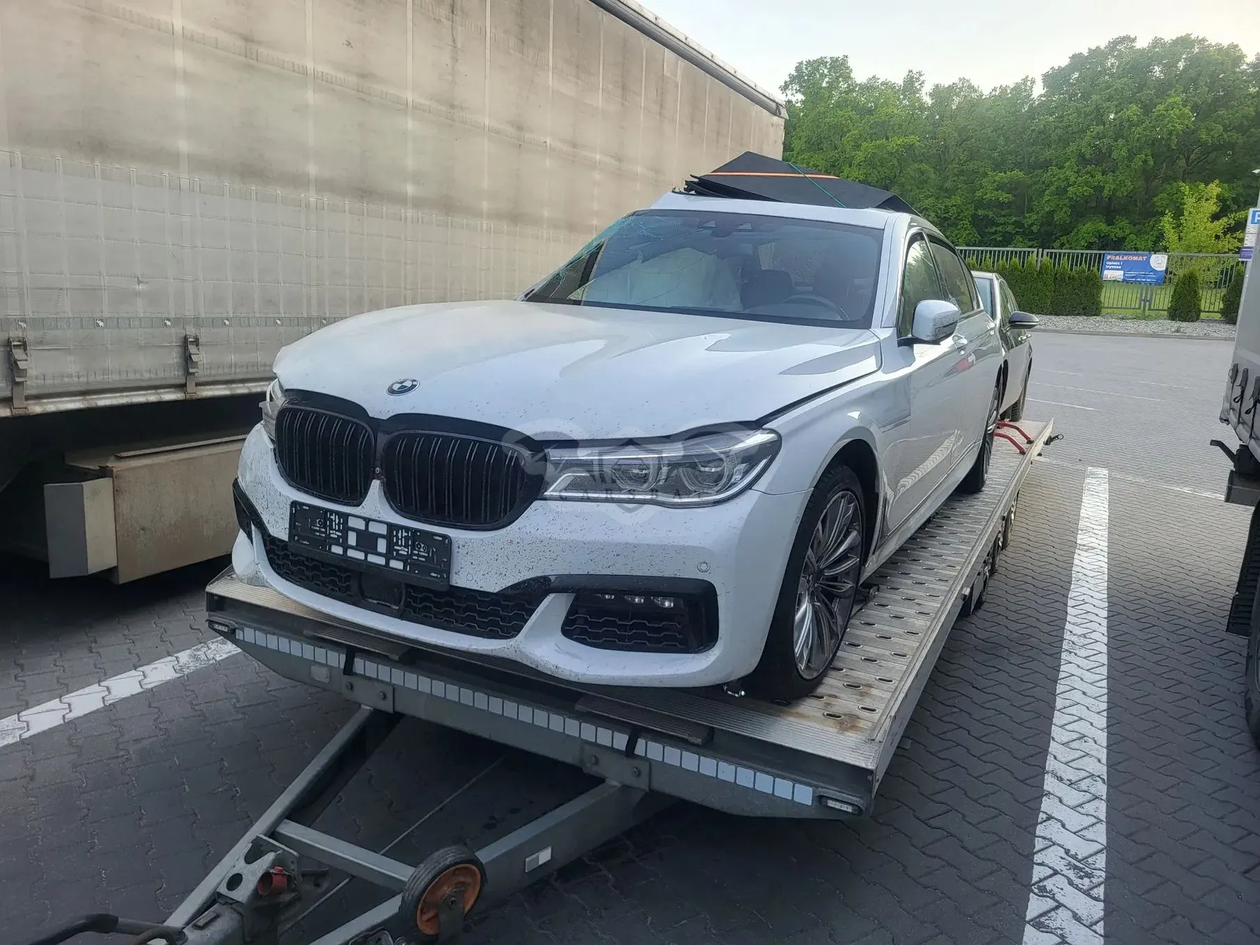 BMW 7 Series G11/12 750Li xDrive 2016