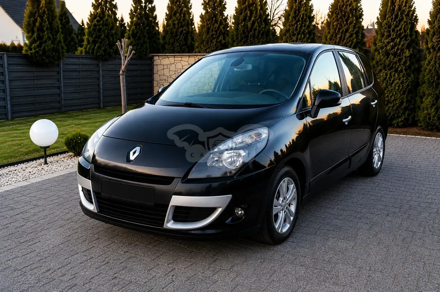 Renault Scenic III 2.0 16V 140 CVT Bose Edition 2011