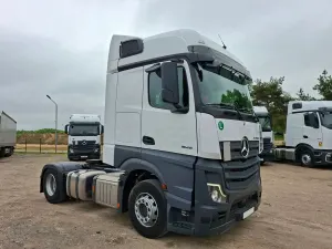 Mercedes-Benz Actros 2025