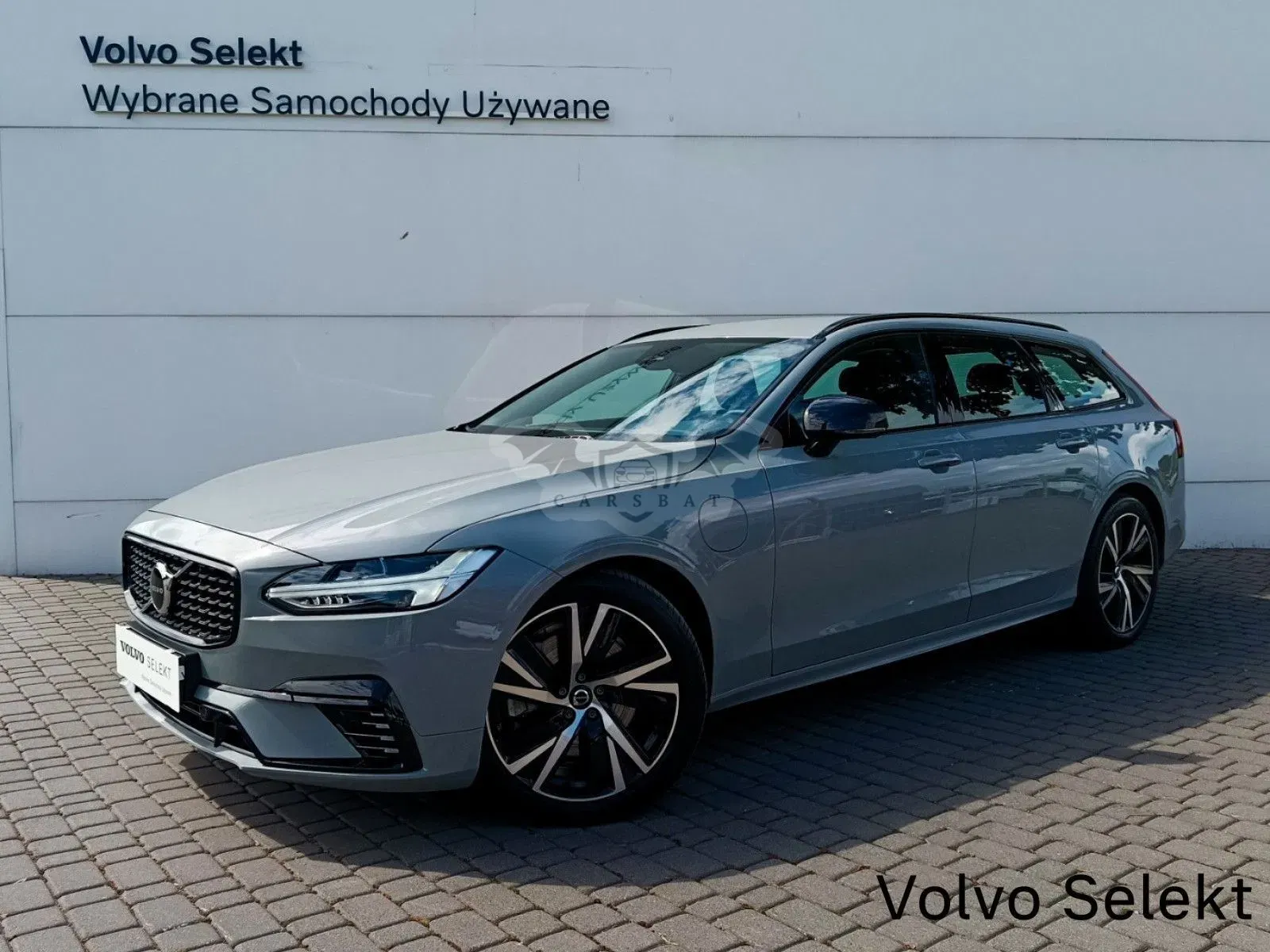 Volvo V90 2025