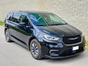 Chrysler Pacifica 2023