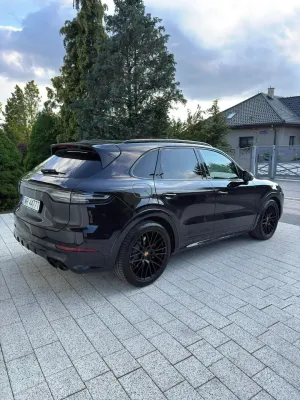 Porsche Cayenne III GTS Tiptronic S 2021