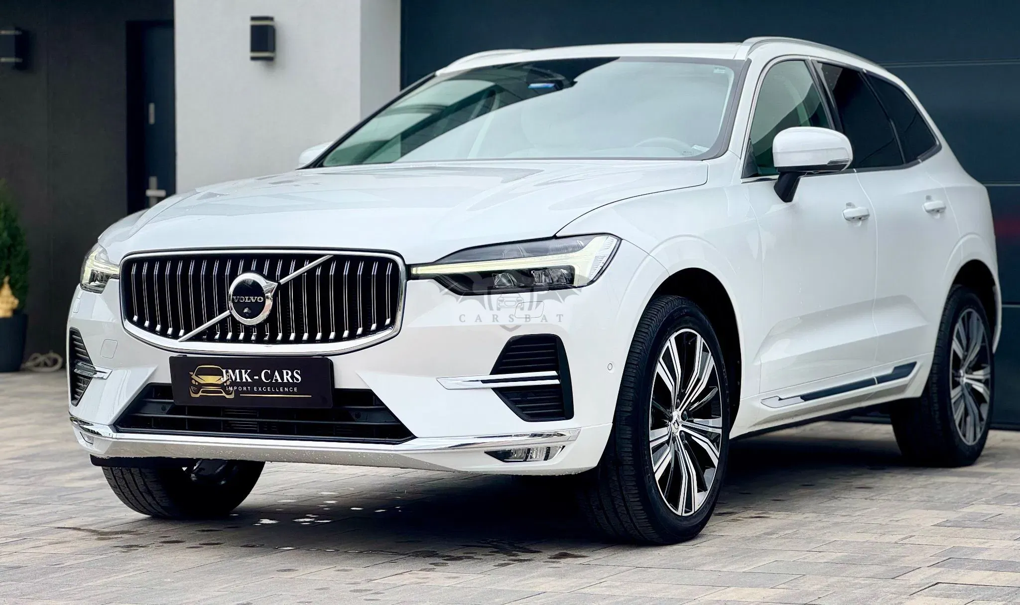Volvo XC60 II B5 B AWD Plus Bright 2023
