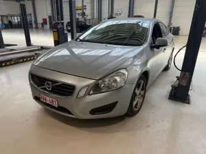 Volvo S60 II D3 Momentum 2010