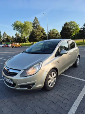 Opel Corsa D 1.4 16V 111 2010