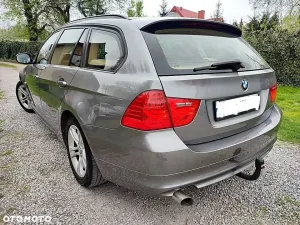 BMW 3 Series E90/E91/E92/E93 318d DPF Edition Exclusive 2011