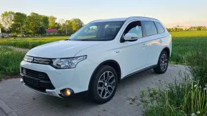 Mitsubishi Outlander III Instyle NAVI + 2016